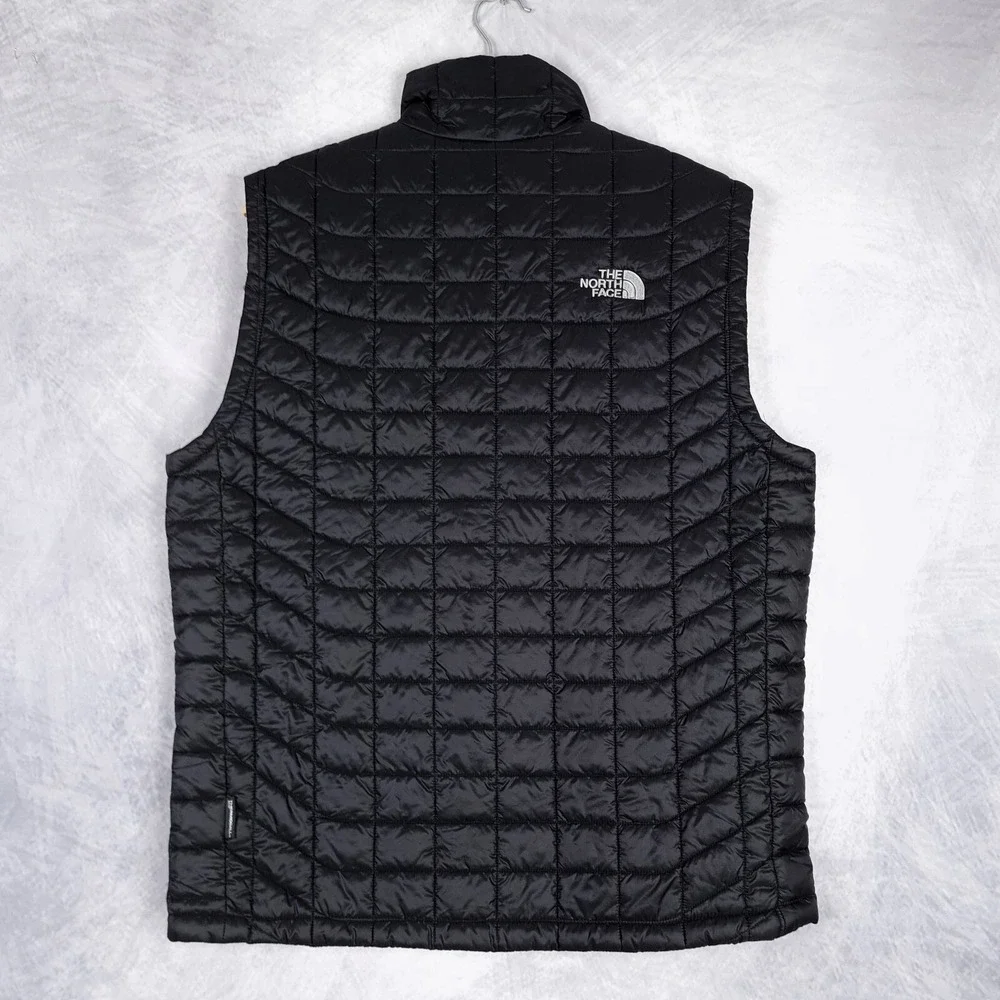 The North Face Thermoball Vest Mens Medium Black Quilted Lightweight Hike